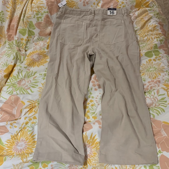 Khaki - Picture 2 of 2